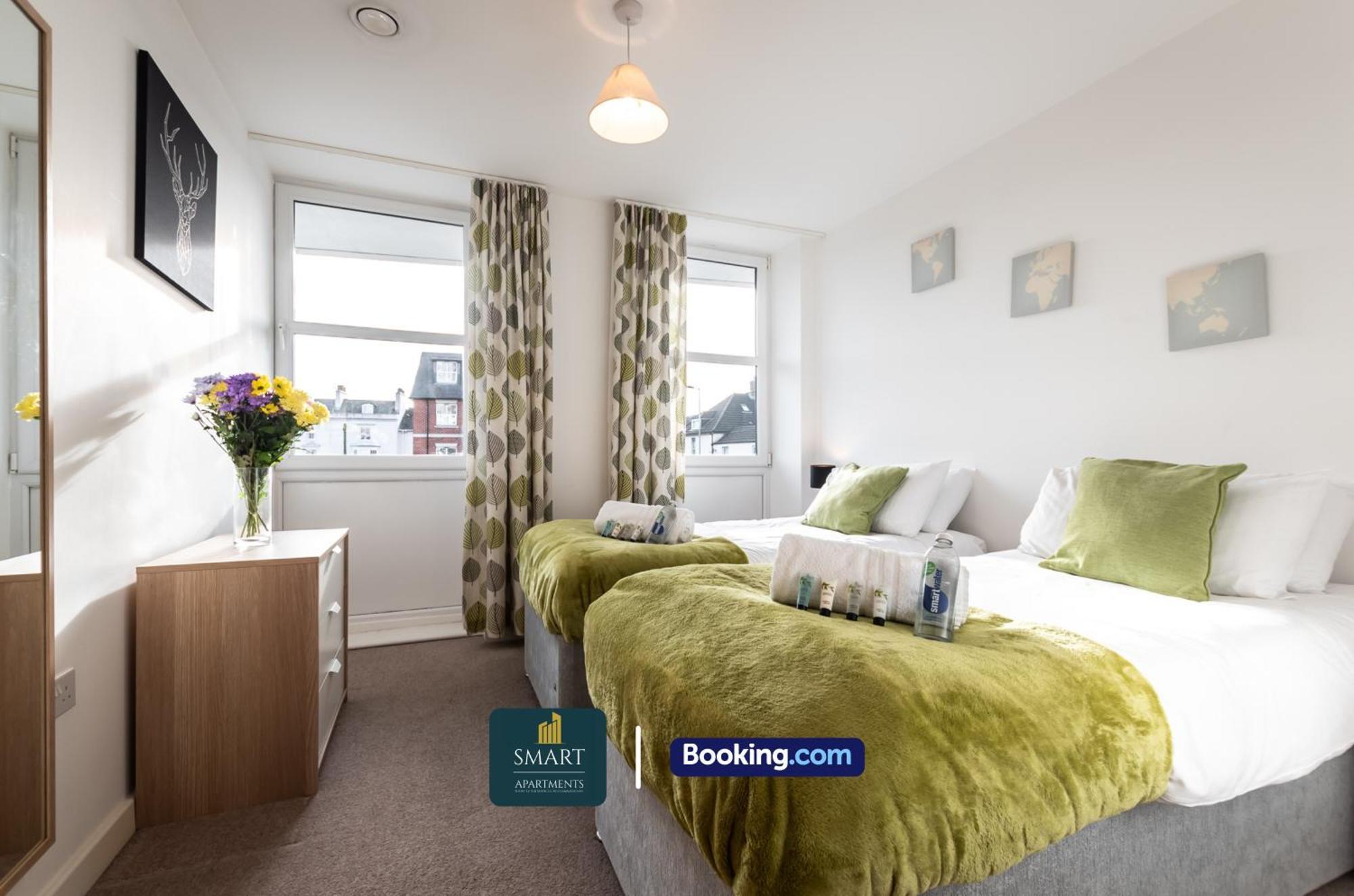 Spacious City Center Apartment By Smart Apartments Short Lets & Serviced Accommodation Apartment Southampton With Free Wifi Kültér fotó
