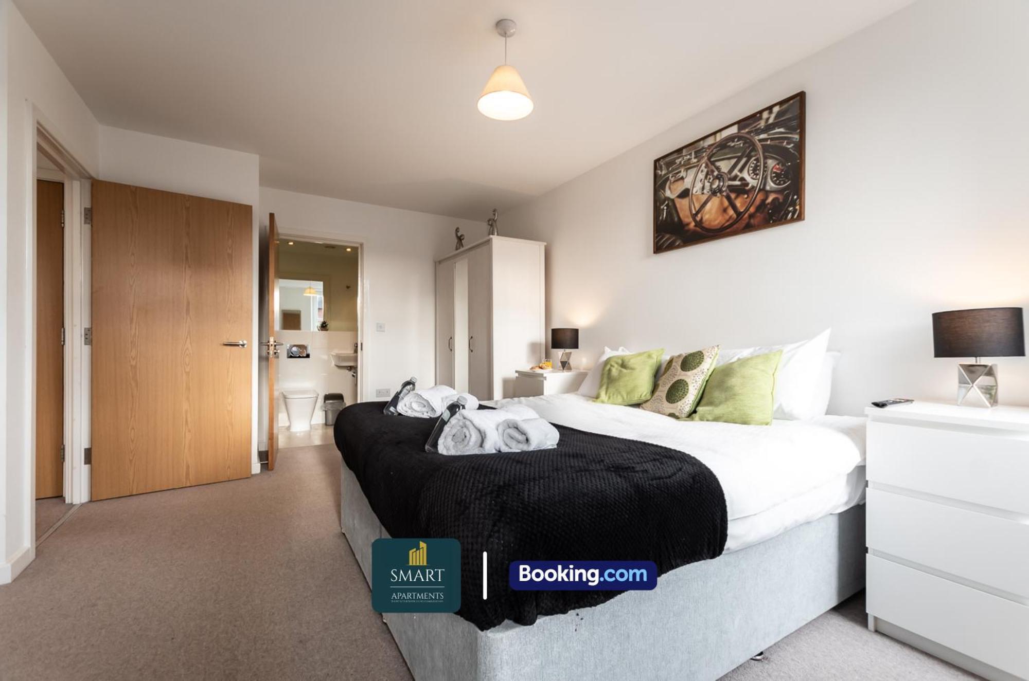 Spacious City Center Apartment By Smart Apartments Short Lets & Serviced Accommodation Apartment Southampton With Free Wifi Kültér fotó